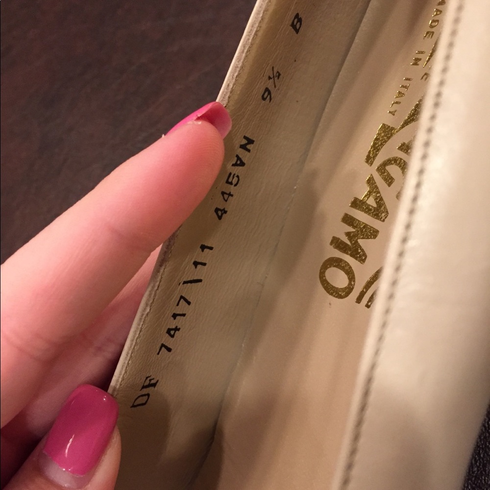 Salvatore Ferragamo heels - Picture 4 of 7